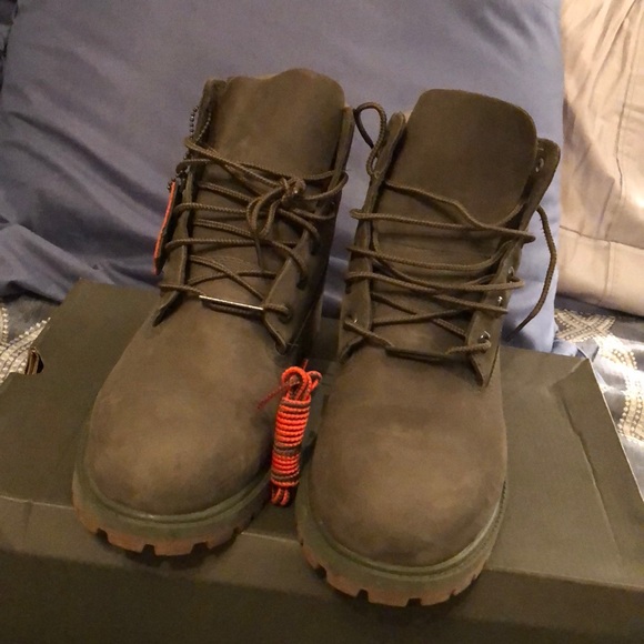 Timberlands - Picture 2 of 4